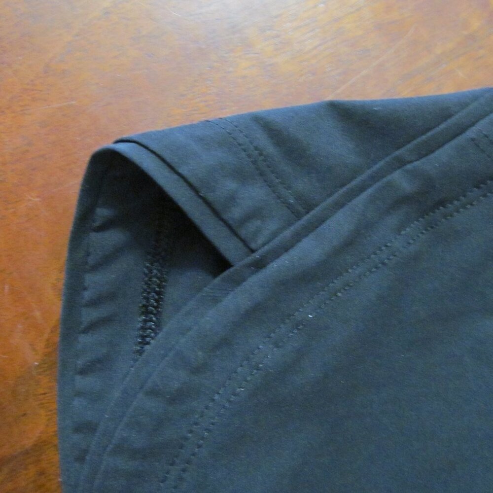Lands’ End SunShade Stretch Board Swim Shorts - Size 14 - Picture 6 of 10